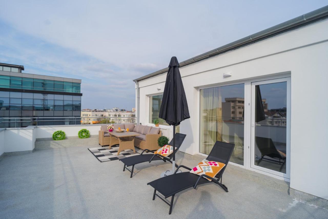 Penthouse With Huge Rooftop Terrace & City View Bukarest Exteriör bild