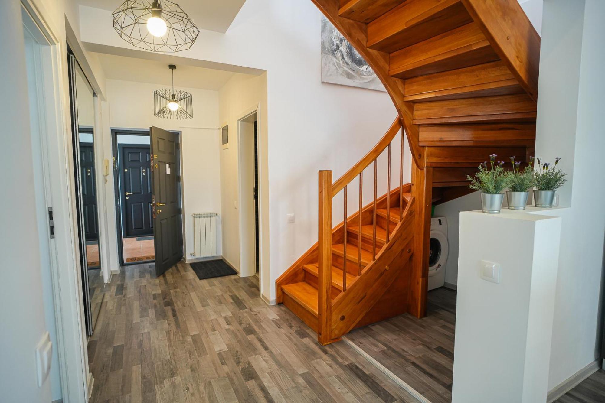 Penthouse With Huge Rooftop Terrace & City View Bukarest Exteriör bild