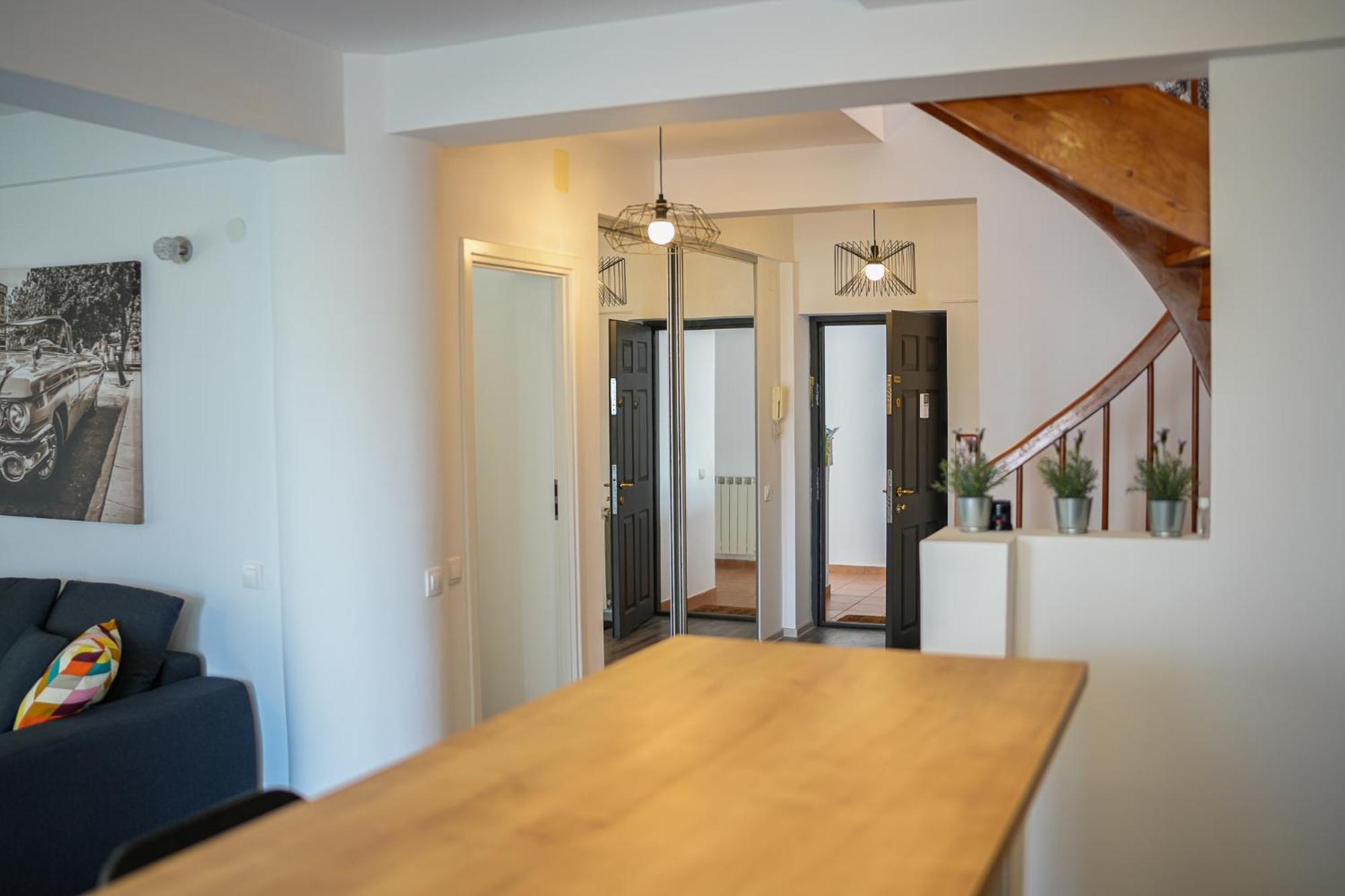 Penthouse With Huge Rooftop Terrace & City View Bukarest Exteriör bild