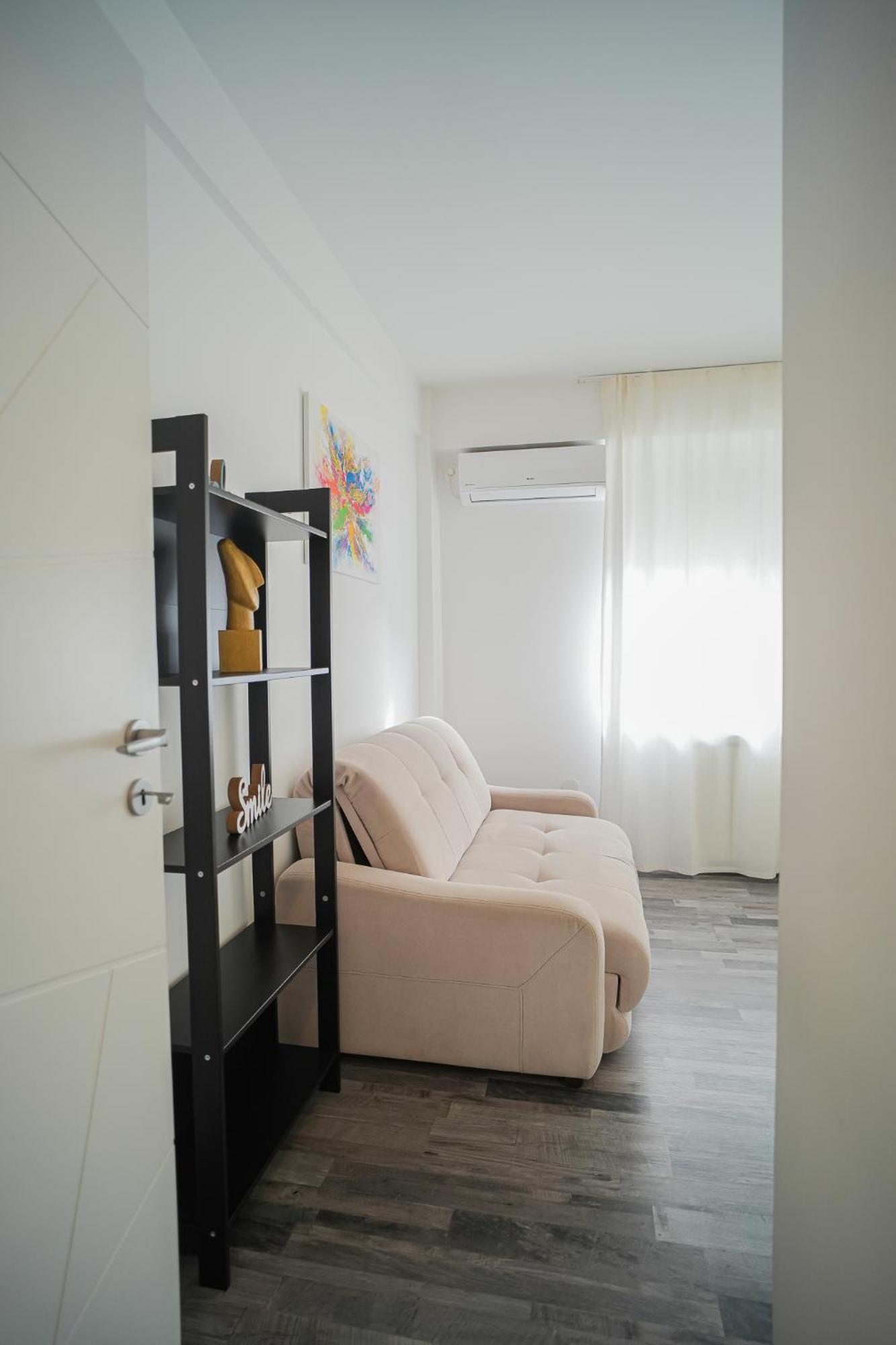 Penthouse With Huge Rooftop Terrace & City View Bukarest Exteriör bild